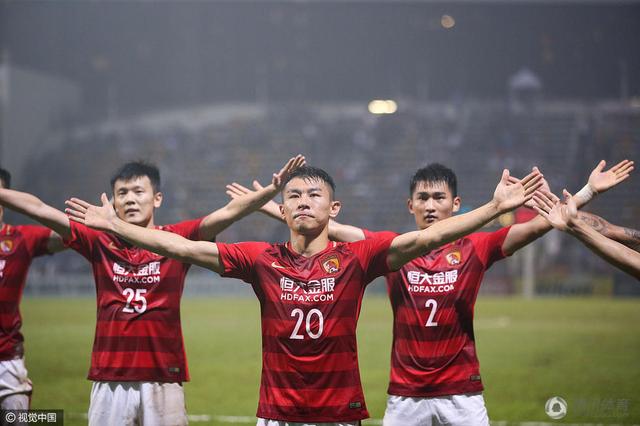 郝岩冰：小鲁说到第五代和第六代的关系。